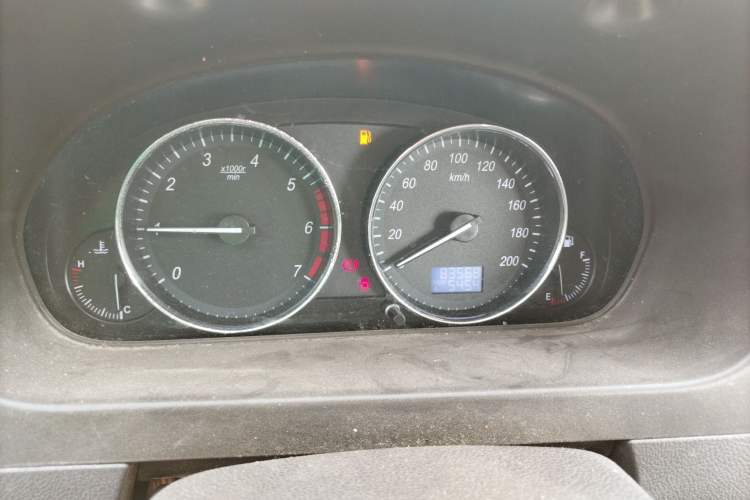 Used BAIC Weiwang M30 2015 1.5L Comfort version DAM15 Instrument Cluster