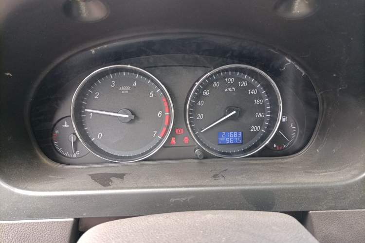 Used BAIC Weiwang M30 2015 1.5L Basic Version DAM15 Instrument Cluster