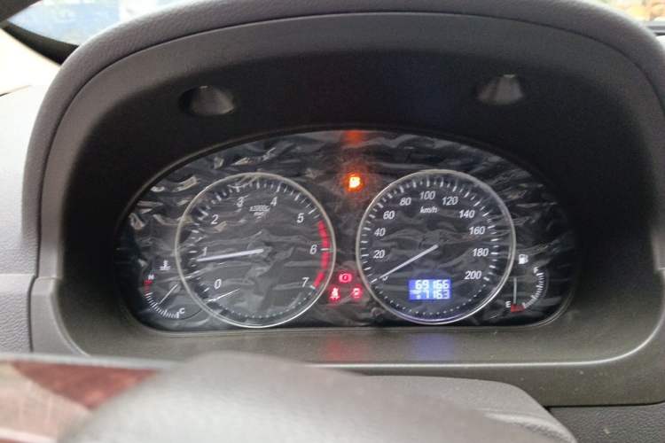 Used BAIC Weiwang M30 2015 1.5L Comfort Version BJ415B Instrument Cluster