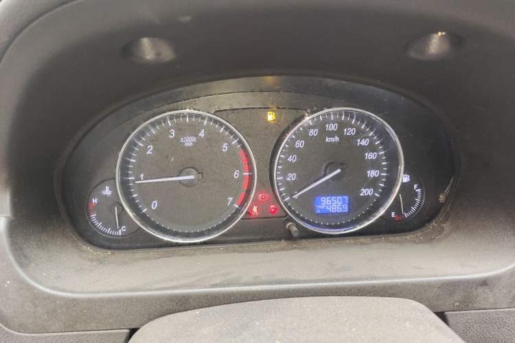 Used BAIC Weiwang M30 2015 1.5L Comfort version DAM15 Instrument Cluster