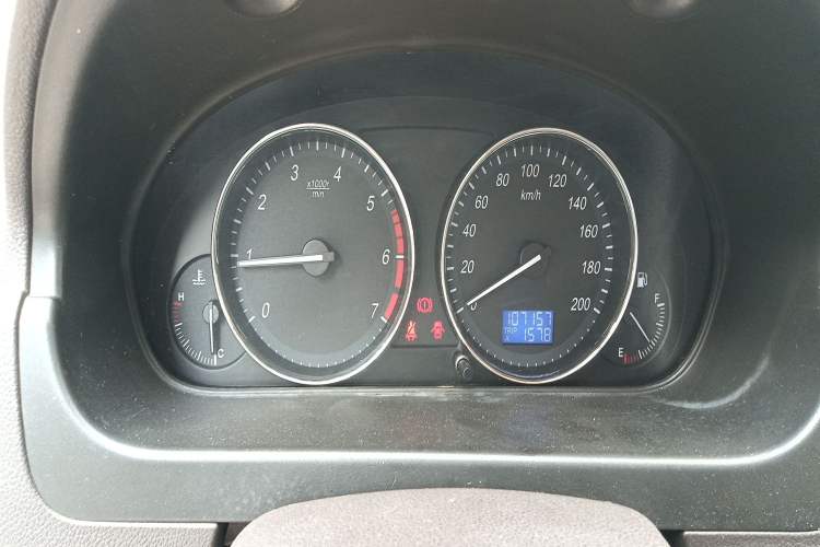 Used BAIC Weiwang M30 2015 1.5L Comfort version DAM15 Instrument Cluster