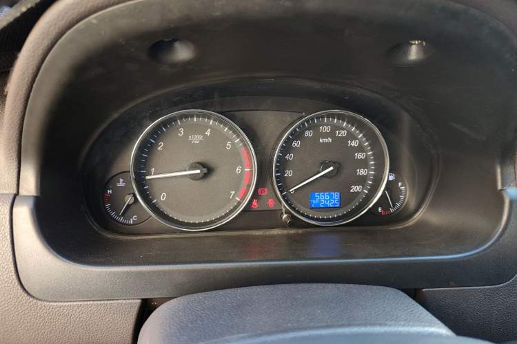 Used BAIC Weiwang M30 2015 1.5L Basic Version DAM15 Instrument Cluster