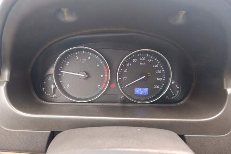 Used BAIC Weiwang M30 2015 1.5L Comfort Version BJ415B Instrument Cluster