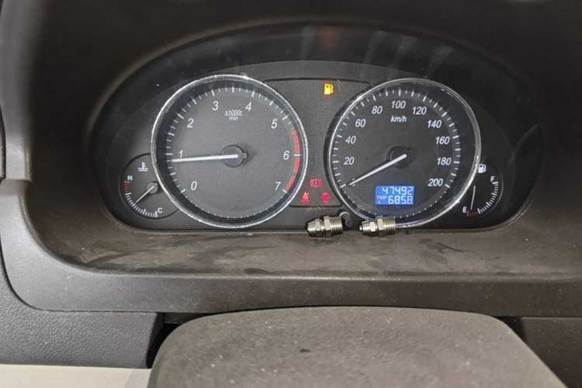 Used BAIC Weiwang M30 2015 1.5L Basic Version DAM15 Instrument Cluster