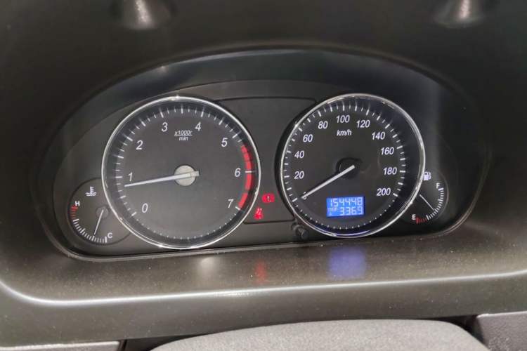 Used BAIC Weiwang M30 2015 1.5L Basic Version DAM15 Instrument Cluster