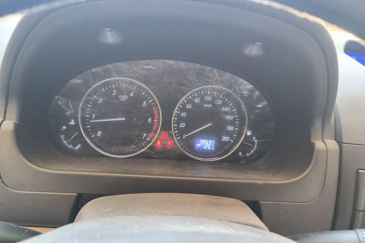 Used BAIC Weiwang M30 2015 1.5L Basic Version DAM15 Instrument Cluster