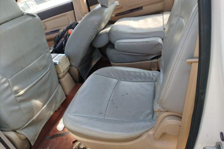 Used BAIC Weiwang M30 2015 1.5L Comfort version DAM15 Interior 4