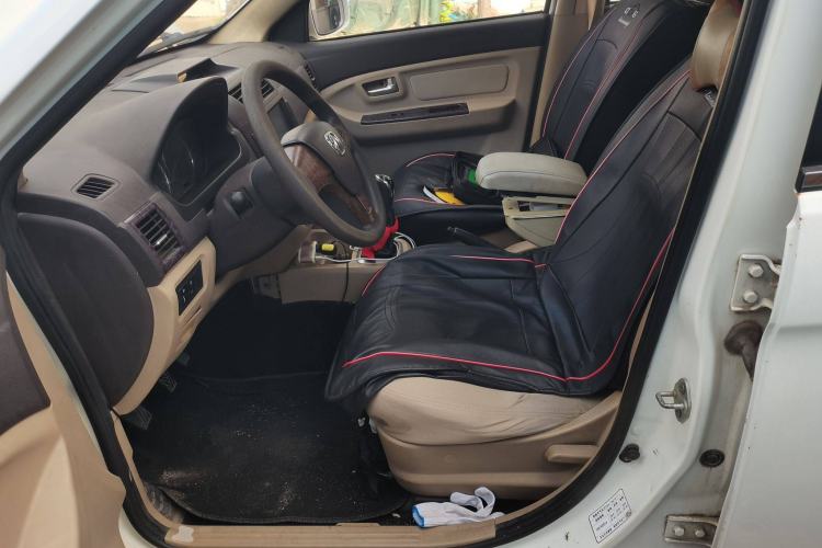 Used BAIC Weiwang M30 2015 1.5L Basic Version DAM15 Left Front Seat