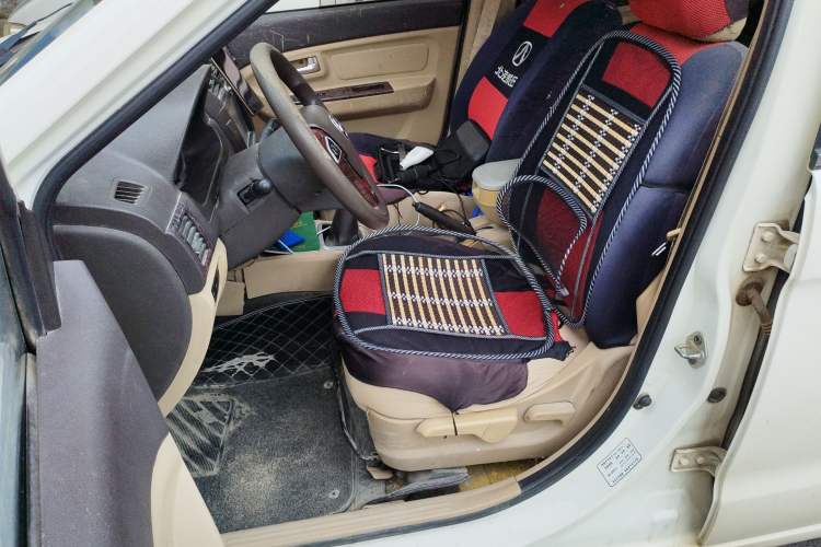 Used BAIC Weiwang M30 2015 1.5L Comfort Version BJ415B Left Front Seat