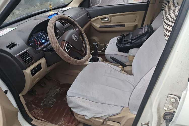Used BAIC Weiwang M30 2015 1.5L Comfort version DAM15 Left Front Seat