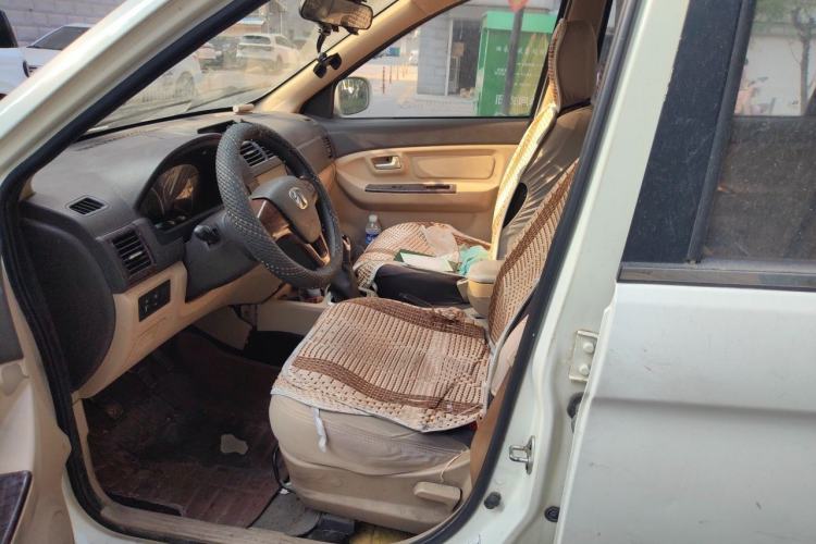 Used BAIC Weiwang M30 2015 1.5L Basic Version DAM15 Left Front Seat