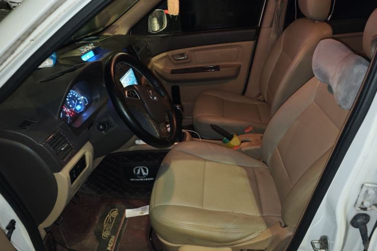 Used BAIC Weiwang M30 2015 1.5L Comfort version DAM15 Left Front Seat