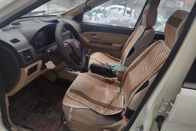 Used BAIC Weiwang M30 2015 1.5L Basic Version DAM15 Left Front Seat