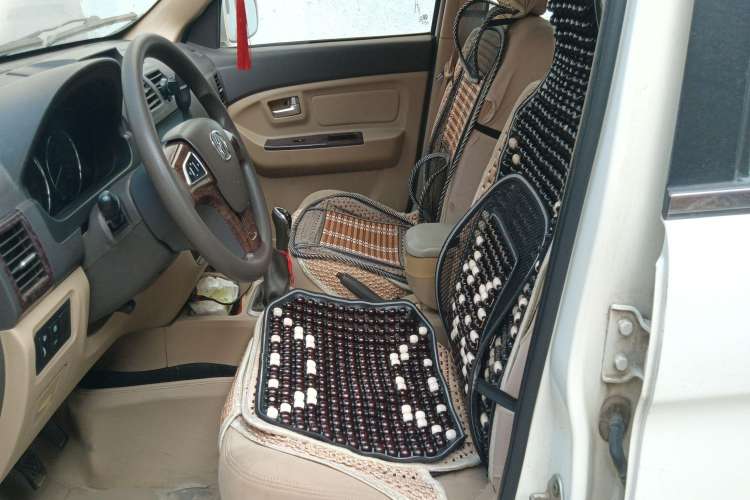 Used BAIC Weiwang M30 2015 1.5L Comfort version DAM15 Left Front Seat