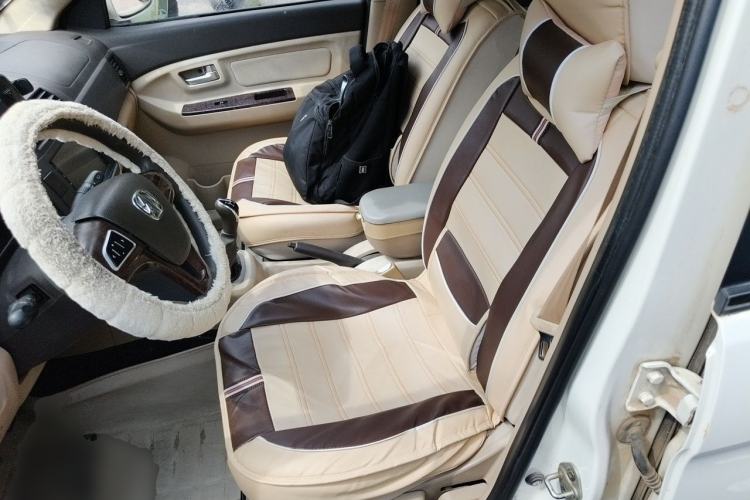 Used BAIC Weiwang M30 2015 1.5L Comfort Version BJ415B Left Front Seat