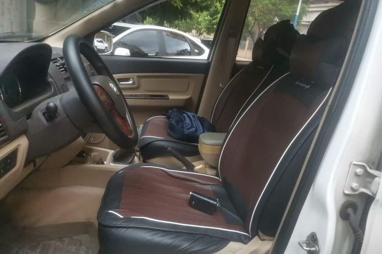 Used BAIC Weiwang M30 2015 1.5L Basic Version DAM15 Left Front Seat