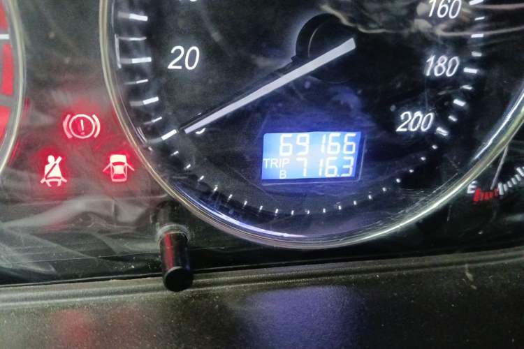 Used BAIC Weiwang M30 2015 1.5L Comfort Version BJ415B Odometer Close Up