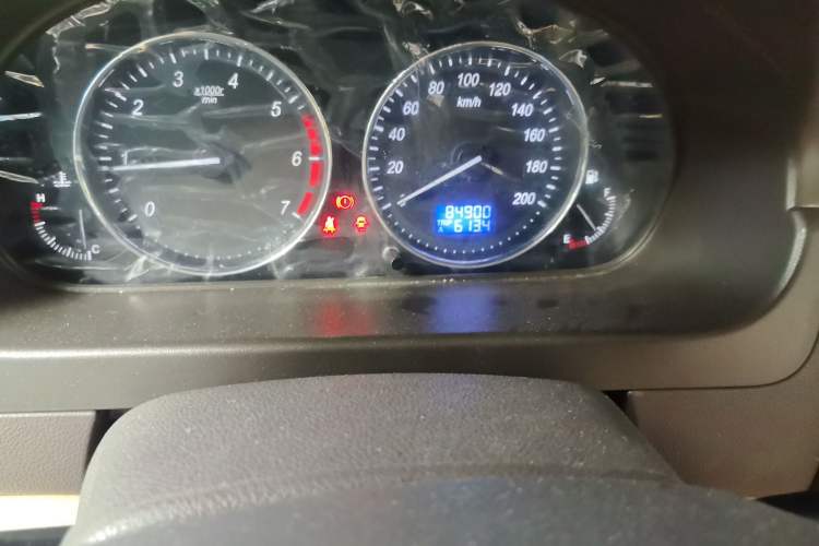 Used BAIC Weiwang M30 2015 1.5L Comfort version DAM15 Odometer Close Up
