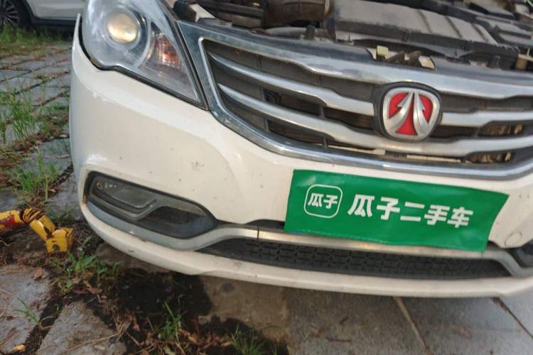 Used BAIC Weiwang M30 2015 1.5L Basic Version DAM15 Right Front Headlight