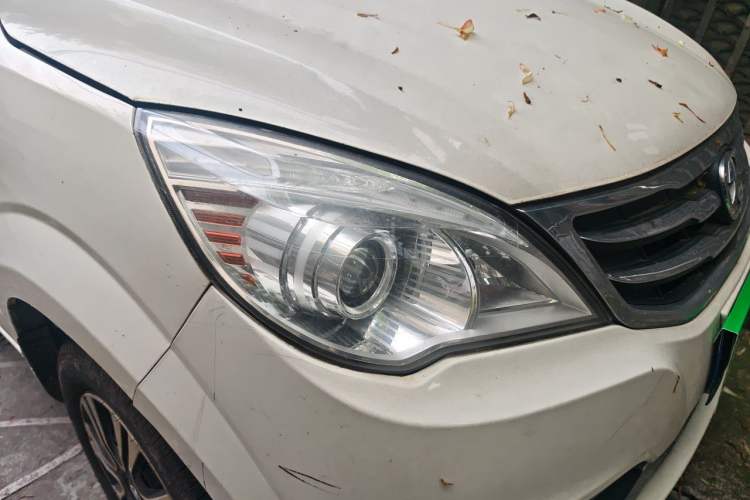 Used BAIC Weiwang M30 2015 1.5L Basic Version DAM15 Right Front Headlight