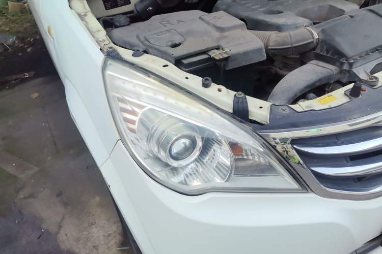 Used BAIC Weiwang M30 2015 1.5L Comfort version DAM15 Right Front Headlight