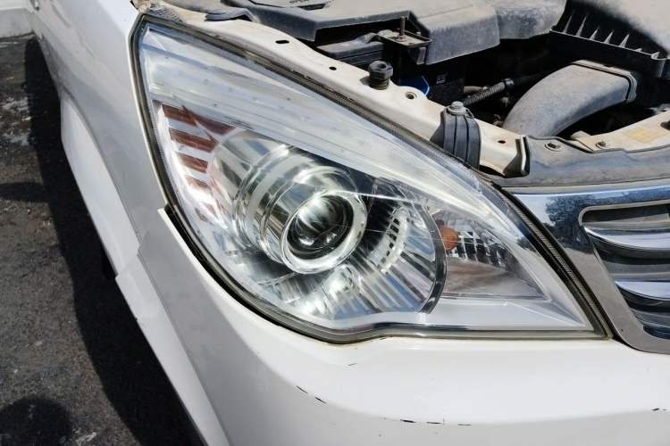 Used BAIC Weiwang M30 2015 1.5L Comfort Version BJ415B Right Front Headlight