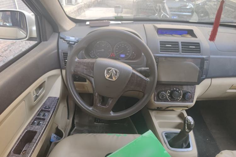 Used BAIC Weiwang M30 2015 1.5L Basic Version BJ415B Steering Wheel