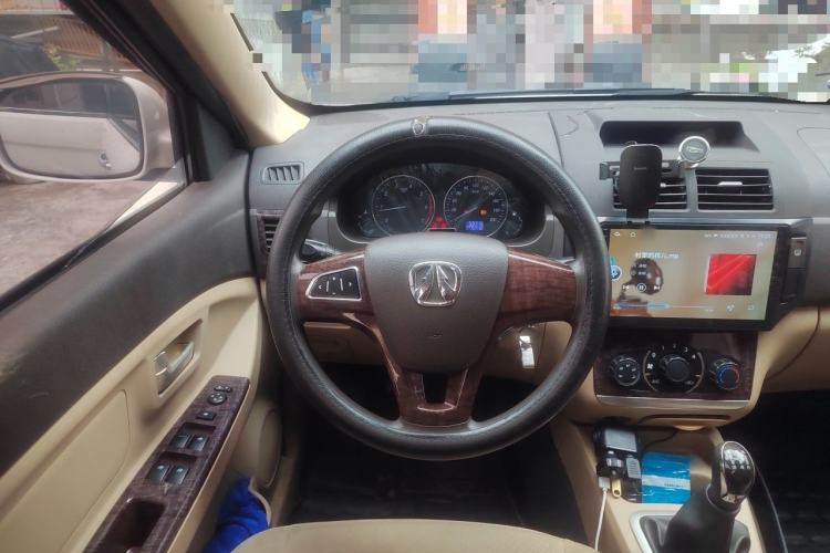Used BAIC Weiwang M30 2015 1.5L Comfort version DAM15 Steering Wheel