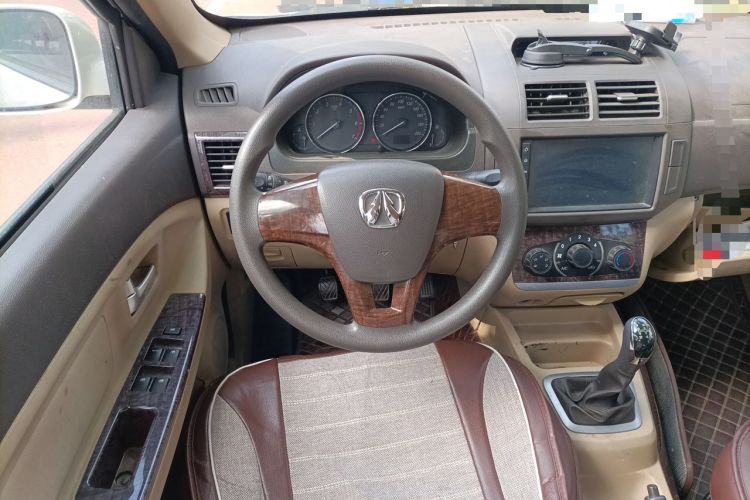 Used BAIC Weiwang M30 2015 1.5L Basic Version DAM15 Steering Wheel