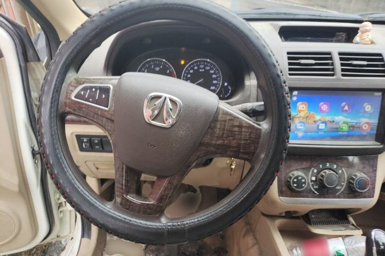 Used BAIC Weiwang M30 2015 1.5L Comfort version DAM15 Steering Wheel