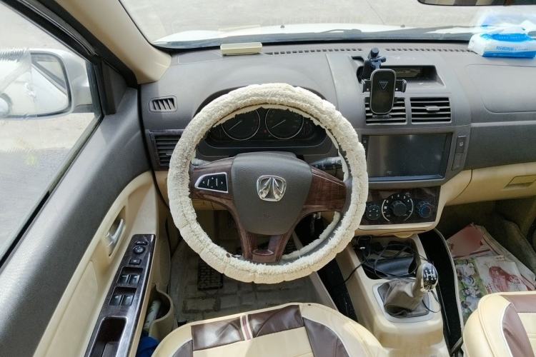 Used BAIC Weiwang M30 2015 1.5L Comfort Version BJ415B Steering Wheel
