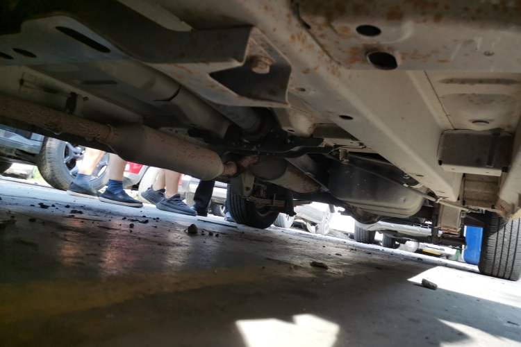 Used BAIC Weiwang M30 2015 1.5L Basic Version DAM15 Chassis Front Left