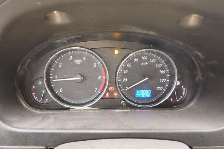 Used BAIC Weiwang M30 2015 1.5L Comfort version DAM15 Instrument Cluster