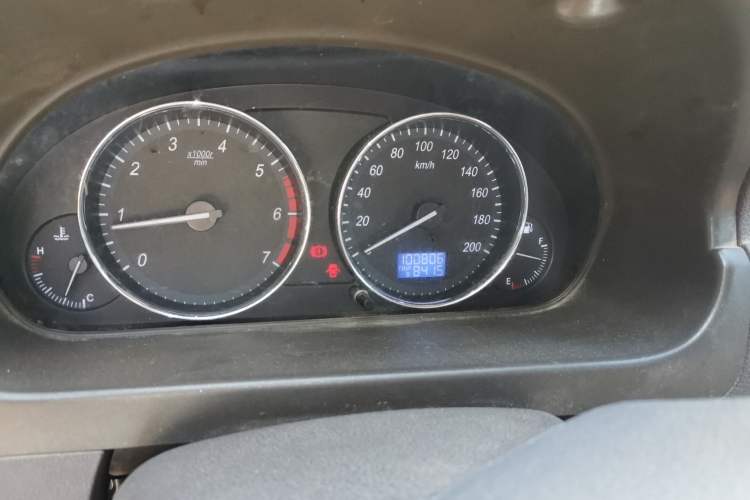 Used BAIC Weiwang M30 2015 1.5L Basic Version DAM15 Instrument Cluster