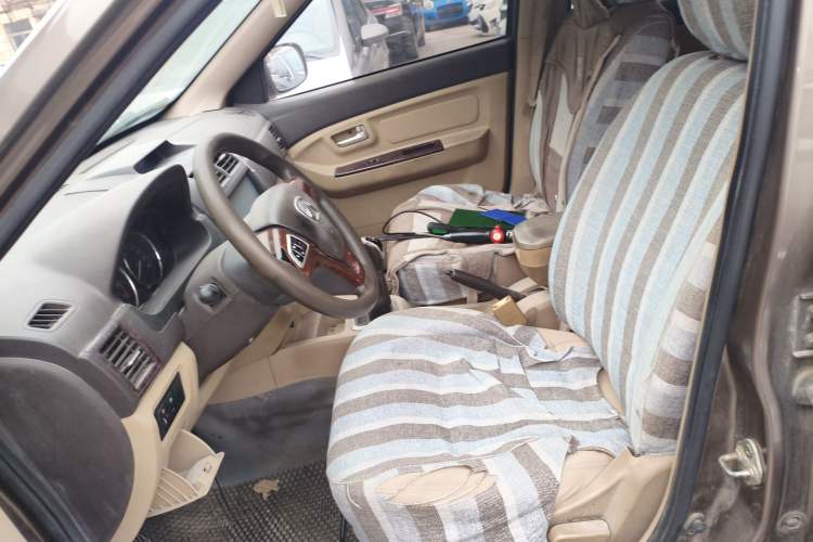 Used BAIC Weiwang M30 2015 1.5L Comfort version DAM15 Left Front Seat