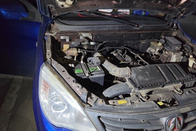 Used BAIC Weiwang M30 2017 1.5L M30PLUS Standard Type DAM15DL Engine Bay Right