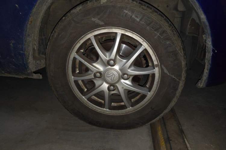 Used BAIC Weiwang M30 2017 1.5L M30PLUS Standard Type DAM15DL Right Front Wheel Hub