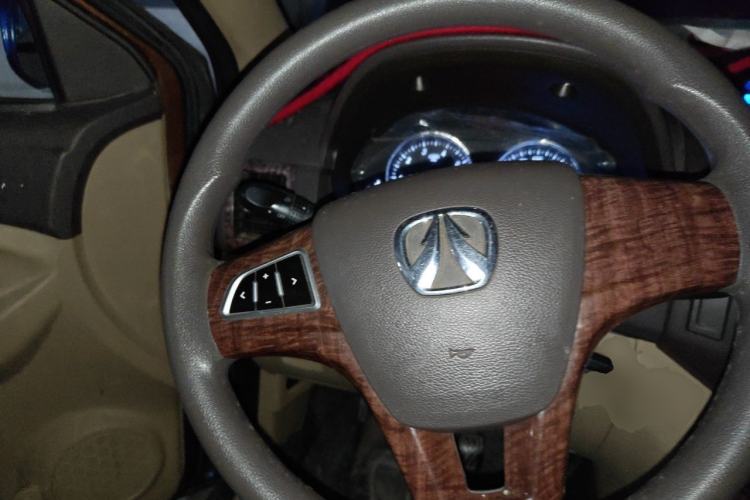 Used BAIC Weiwang M30 2017 1.5L M30PLUS Standard Type DAM15DL Steering Wheel