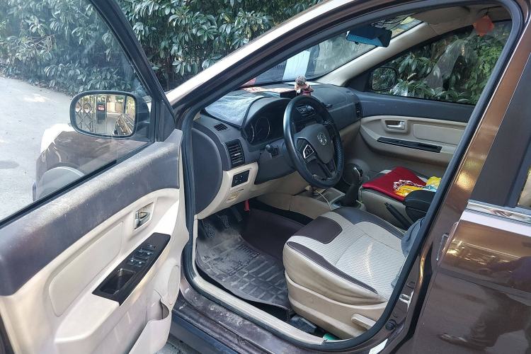 Used BAIC Weiwang M30 2017 1.5L M30S Standard DAM15DL Driver Seat