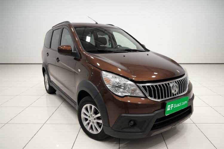Used BAIC Weiwang M30 2017 1.5L M30S Standard DAM15DL Front Right 45 Deg