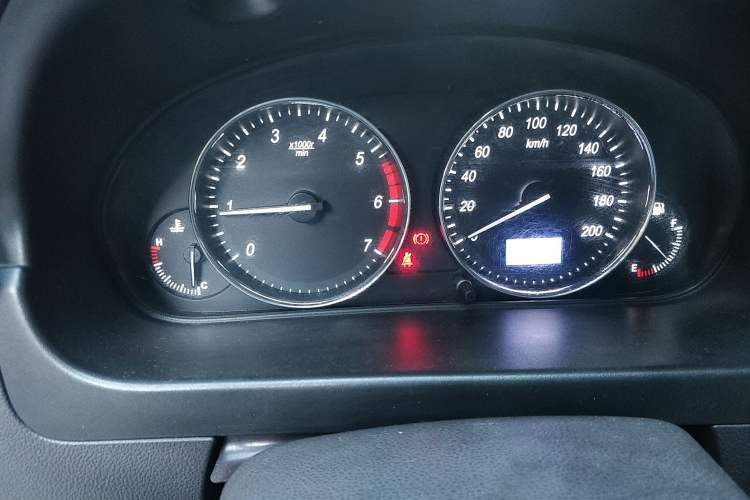 Used BAIC Weiwang M30 2017 1.5L M30S Standard DAM15DL Instrument Cluster