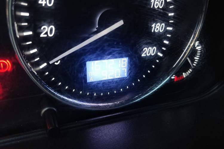 Used BAIC Weiwang M30 2017 1.5L M30S Standard DAM15DL Odometer Close Up