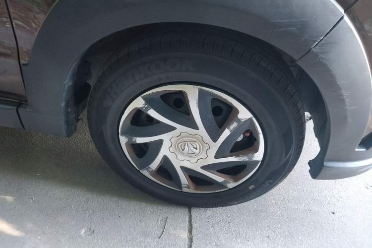Used BAIC Weiwang M30 2017 1.5L M30S Standard DAM15DL Right Front Wheel Hub