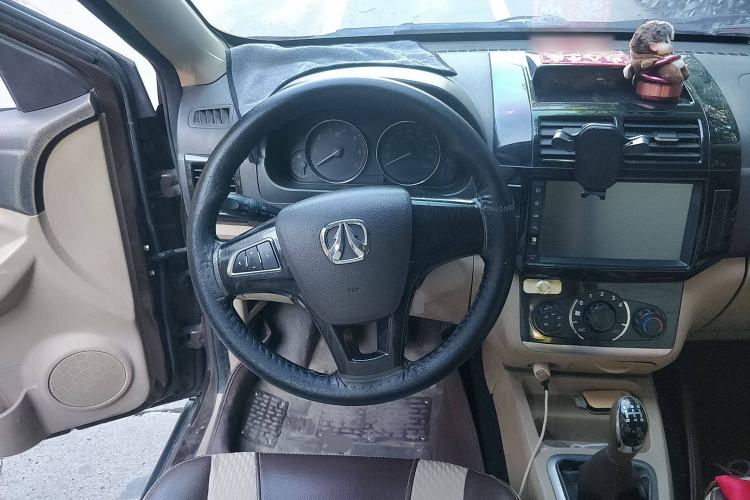 Used BAIC Weiwang M30 2017 1.5L M30S Standard DAM15DL Steering Wheel