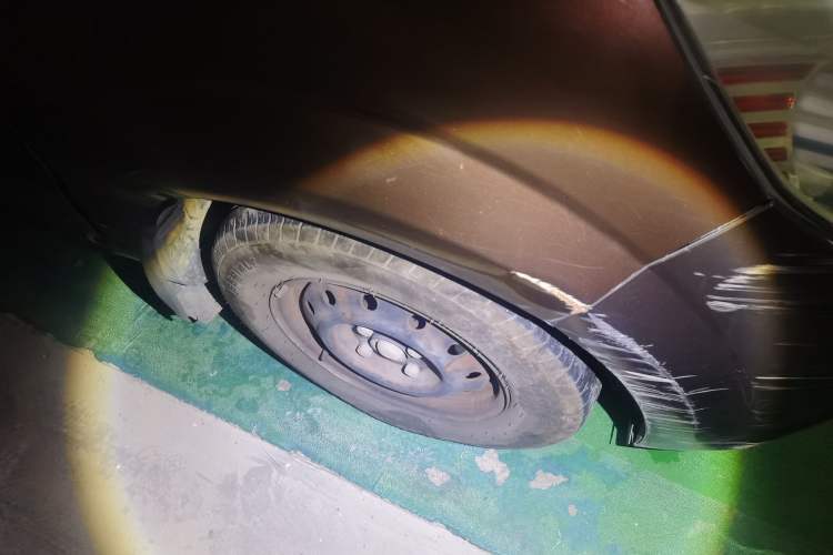 Used BAIC Weiwang M30 2017 1.5L M30S Standard DAM15DL Right Front Wheel Hub