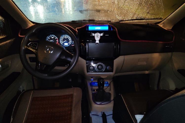 Used BAIC Weiwang M30 2017 1.5L M30PLUS Standard Type DAM15DL Center Console