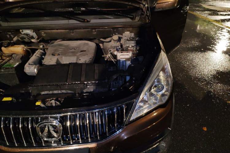 Used BAIC Weiwang M30 2017 1.5L M30PLUS Standard Type DAM15DL Engine Bay Left