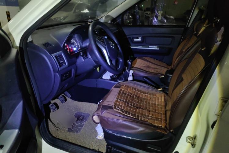 Used BAIC Weiwang M30 2017 1.5L M30PLUS Standard Type DAM15DL Driver Seat