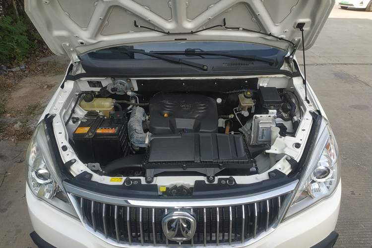 Used BAIC Weiwang M30 2017 1.5L M30PLUS Standard Type DAM15DL Engine Bay