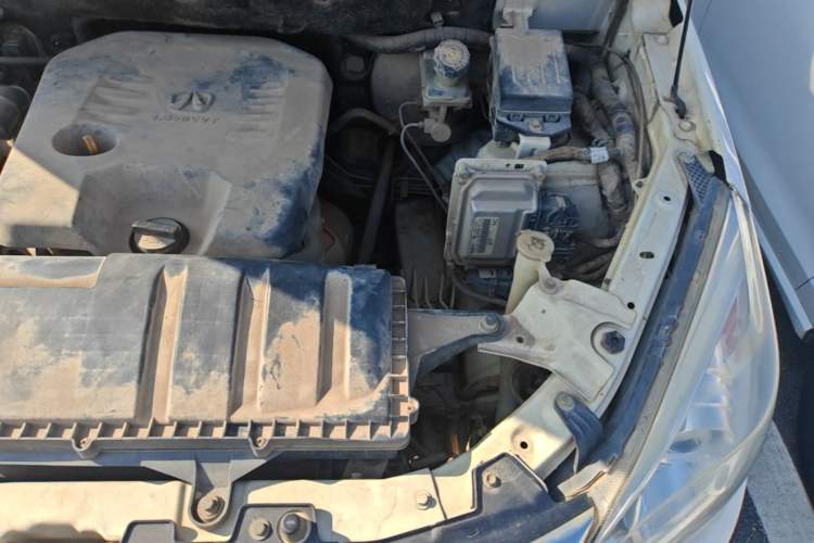 Used BAIC Weiwang M30 2017 1.5L M30S Standard DAM15DL Engine Bay Left